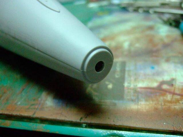 艦尾也鑽5mm的洞